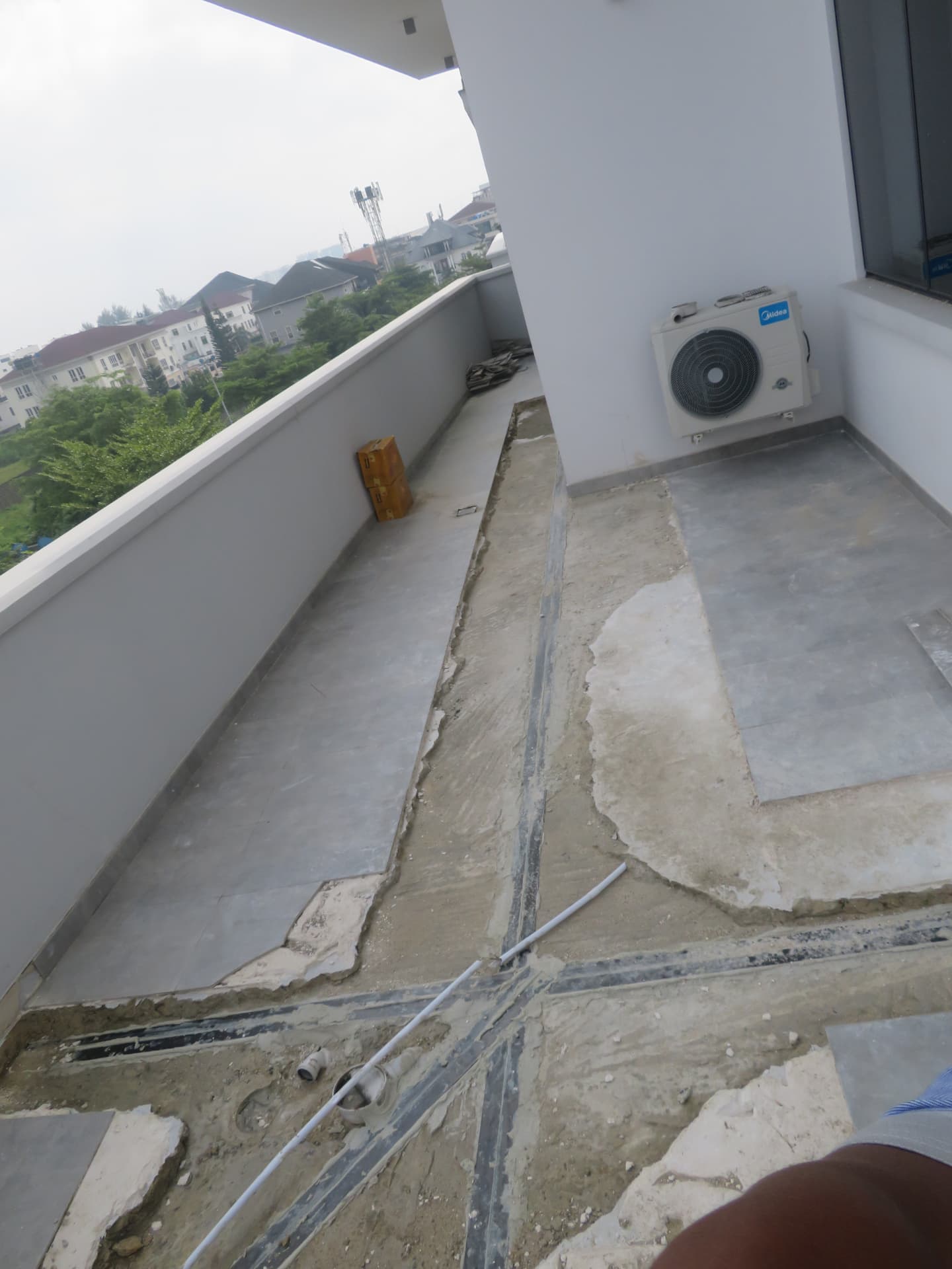 Completed laminate grooves along the balcony before reinstatement